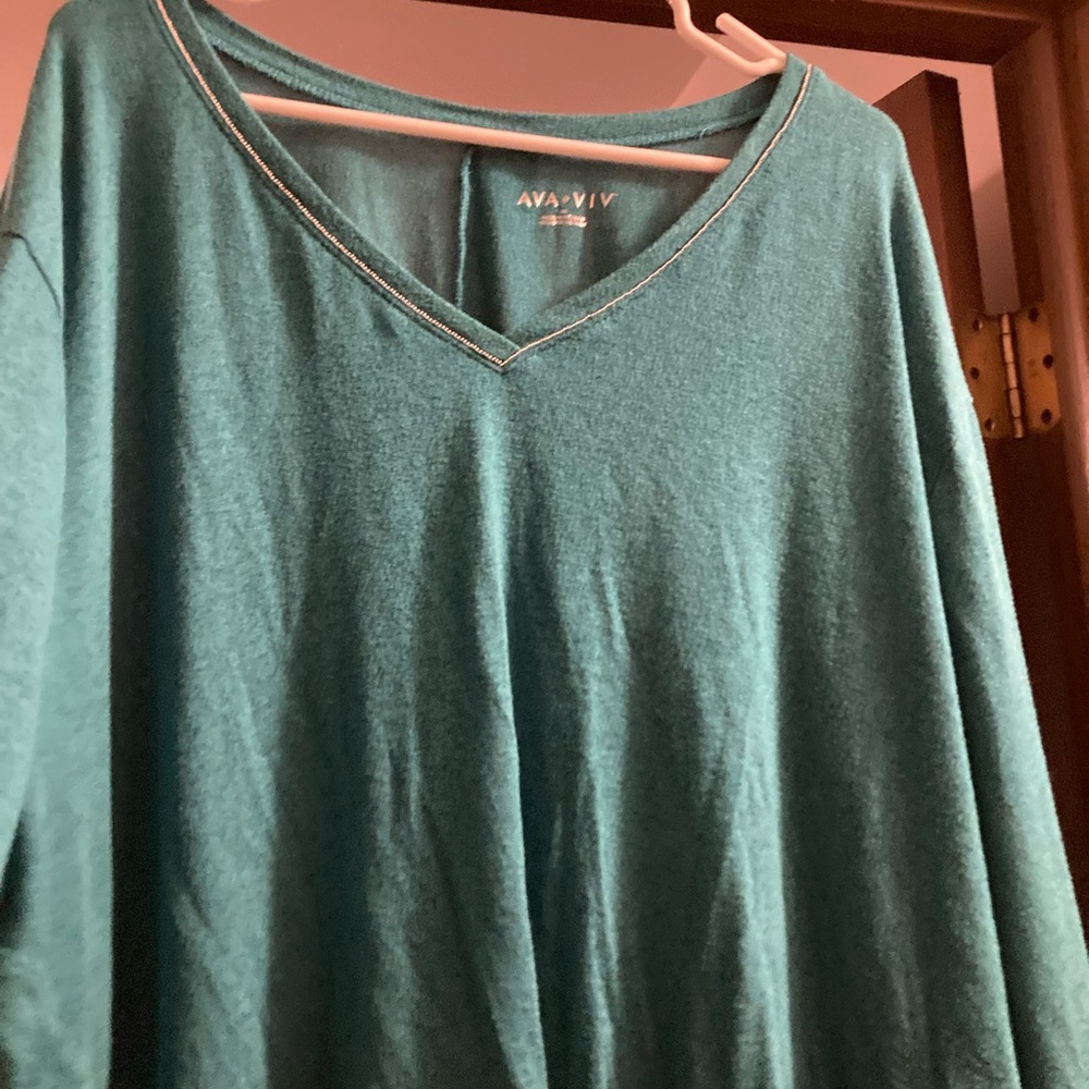 Ava & Viv Teal Teal V-Neck Top With metal accents